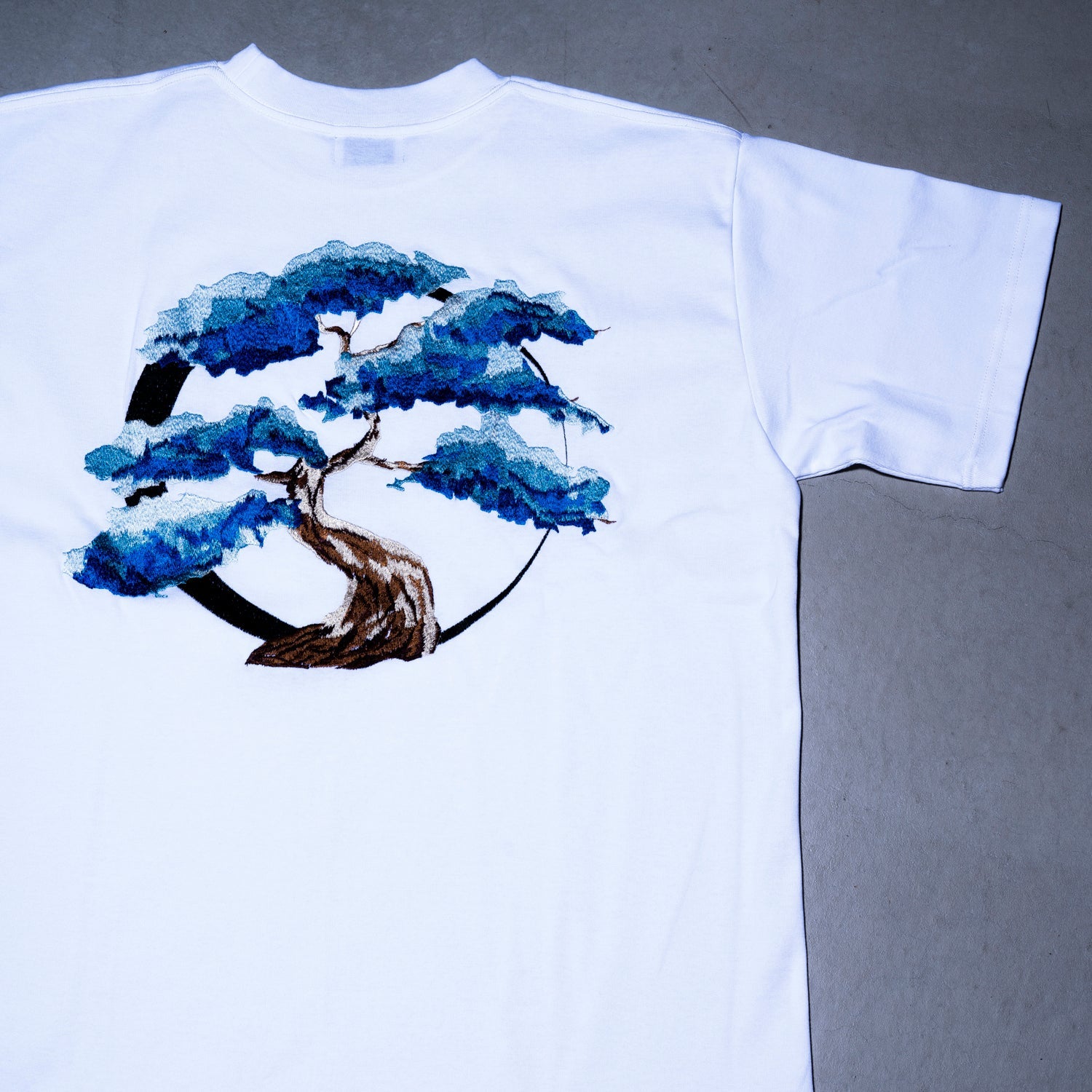 画像をギャラリービューアに読み込む, 【通常販売】Bonsai embroidery T-shirt / WHITE